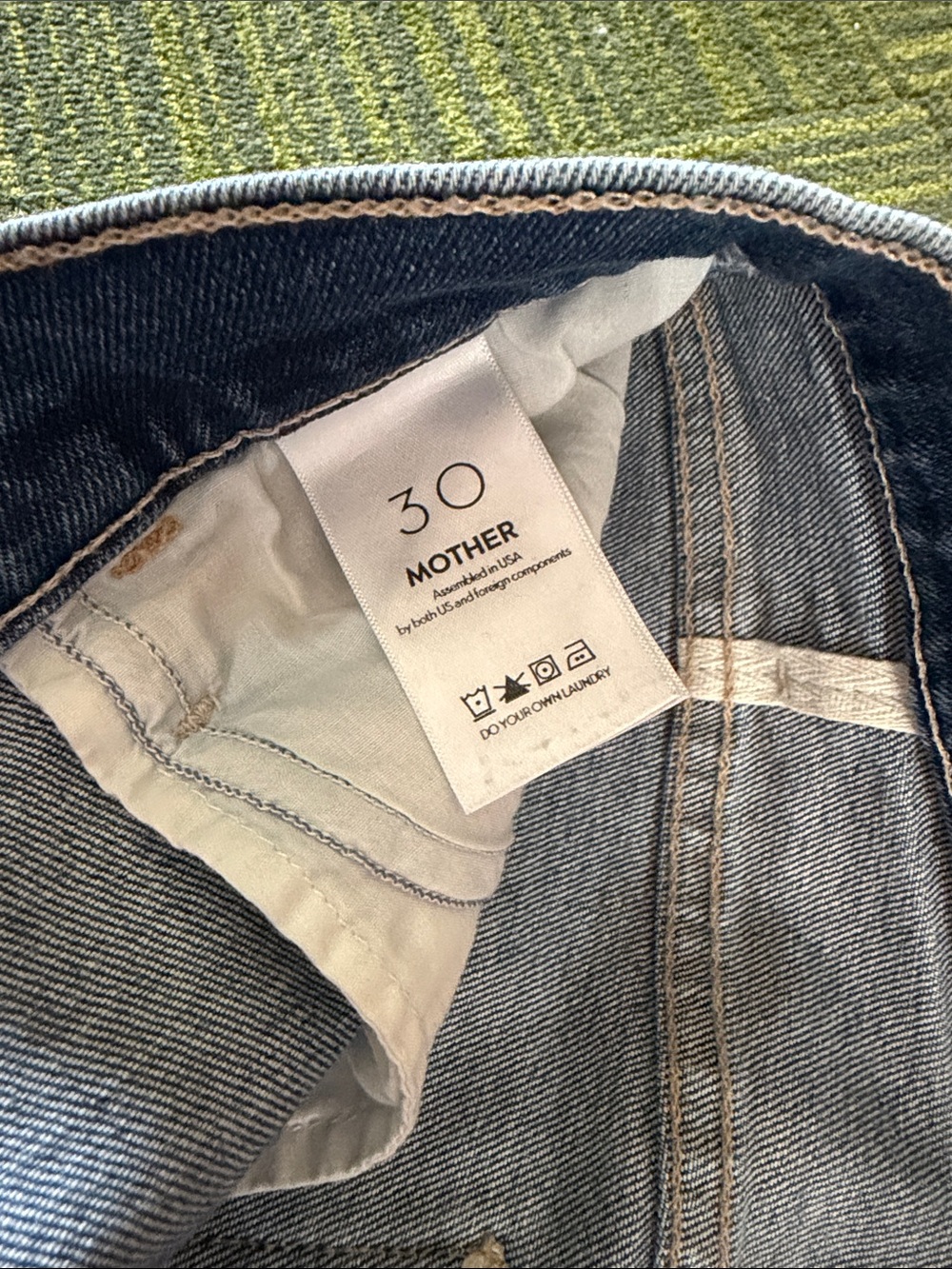 MOTHER Light Blue Cropped Ankle Jeans - Picture 5 of 7